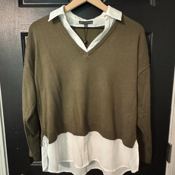 Tops - NWT Womens Double Blouse Sweater Green White Medium
